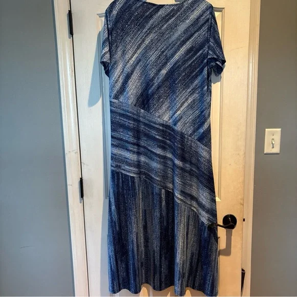 Serengeti Asymmetrical Dress in Blue and White - Picture 2 of 8